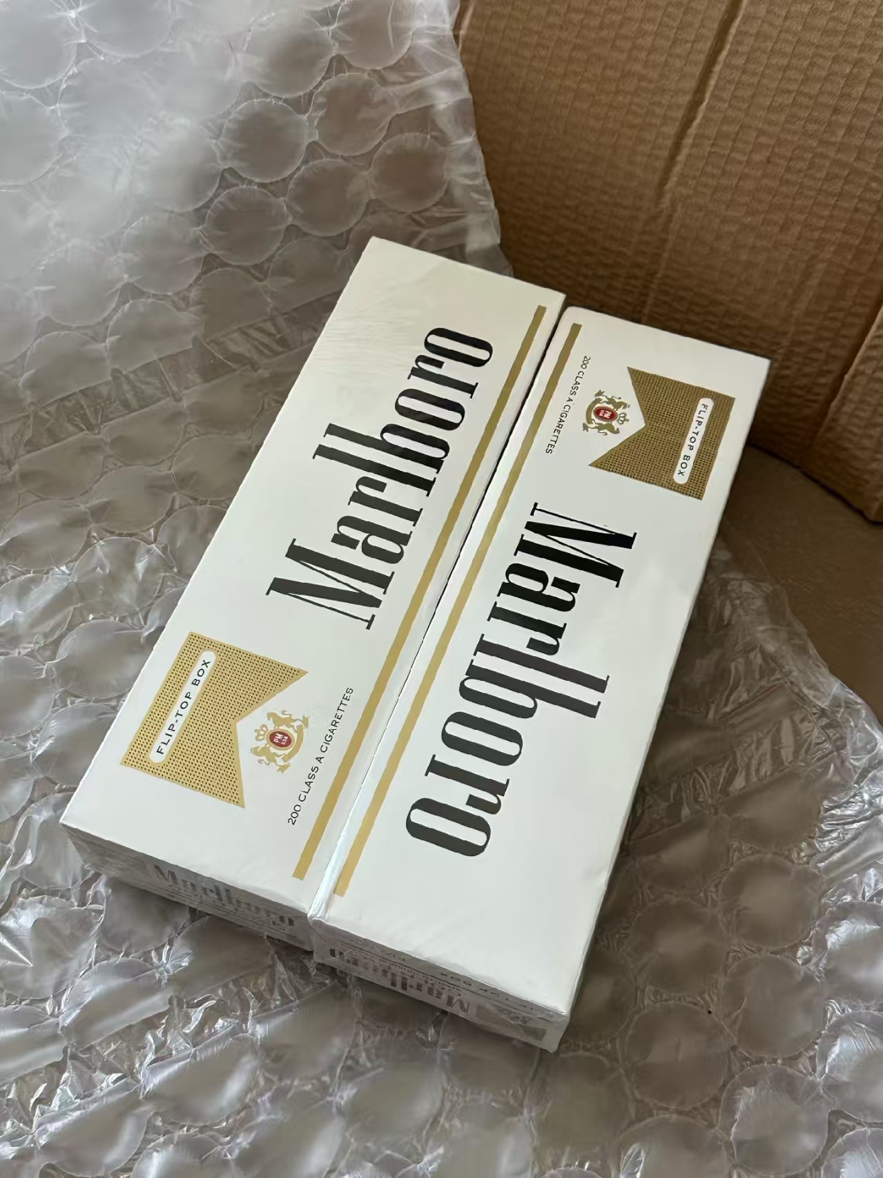 Limited-time offer: Marlboro White, 2 cartons, 3 cartons, 4 cartons